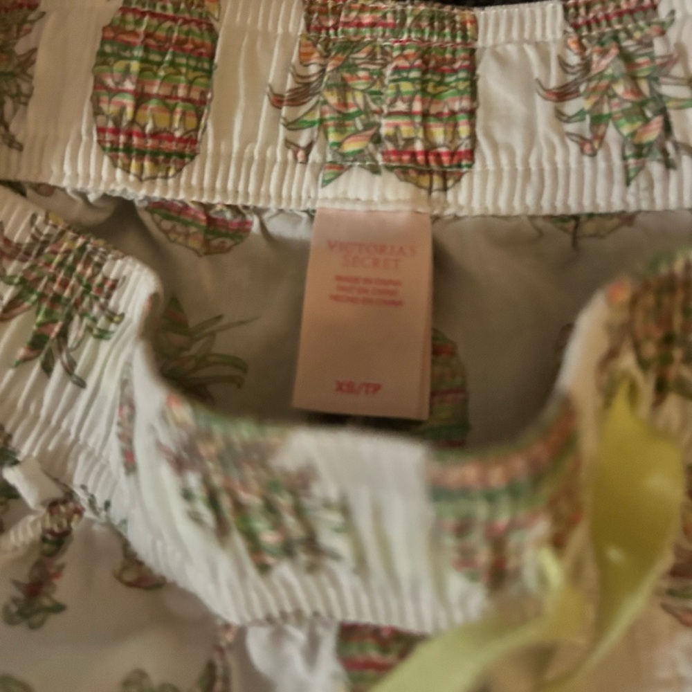 VS Victoria Secret SALE lightweight Pineapple Print Pajama Pants 🍍 - Picture 4 of 4